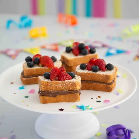 Minitostadas a la francesas de Nutella y frutos rojos